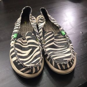 Sanuk slip on zebra shoes